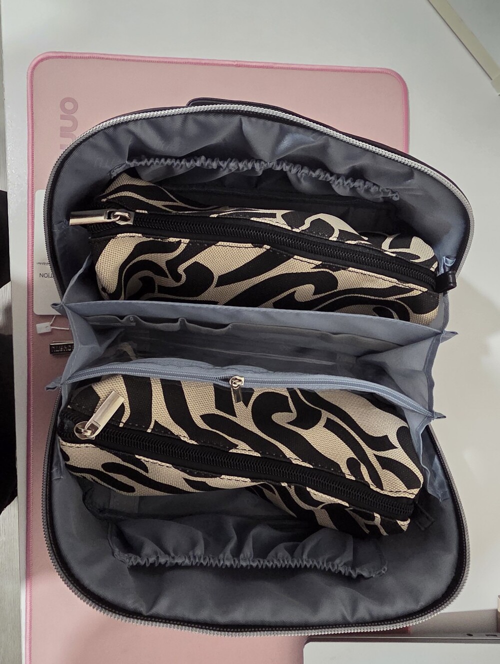 Black & Cream Printed Cosmetic Travel Organizer - Picture 6 of 7